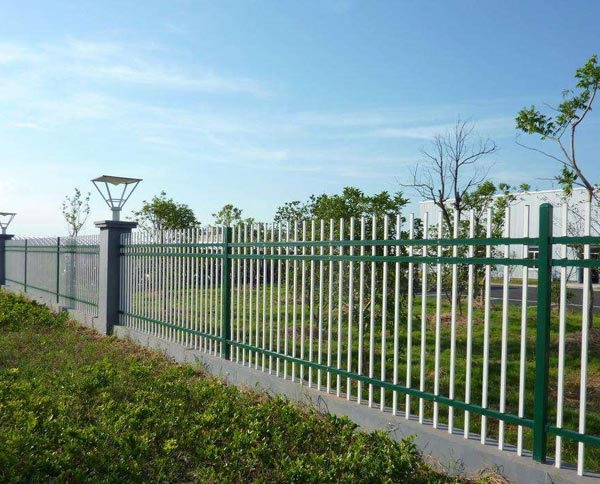 十堰鋅鋼護(hù)欄會(huì)生銹嗎？生銹是什么原因造成